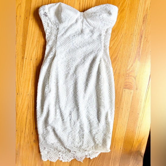 House of CB White Lace Midi Dress - Picture 4 of 5